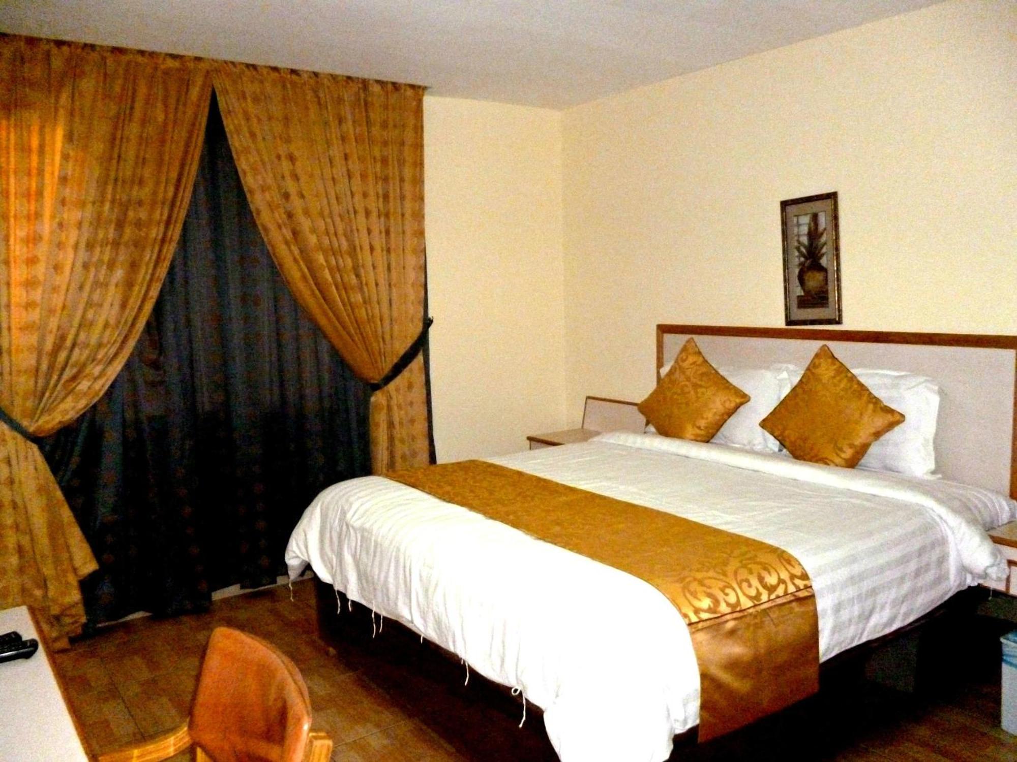 Mansour Plaza Hotel Apartments Νταμάμ Δωμάτιο φωτογραφία