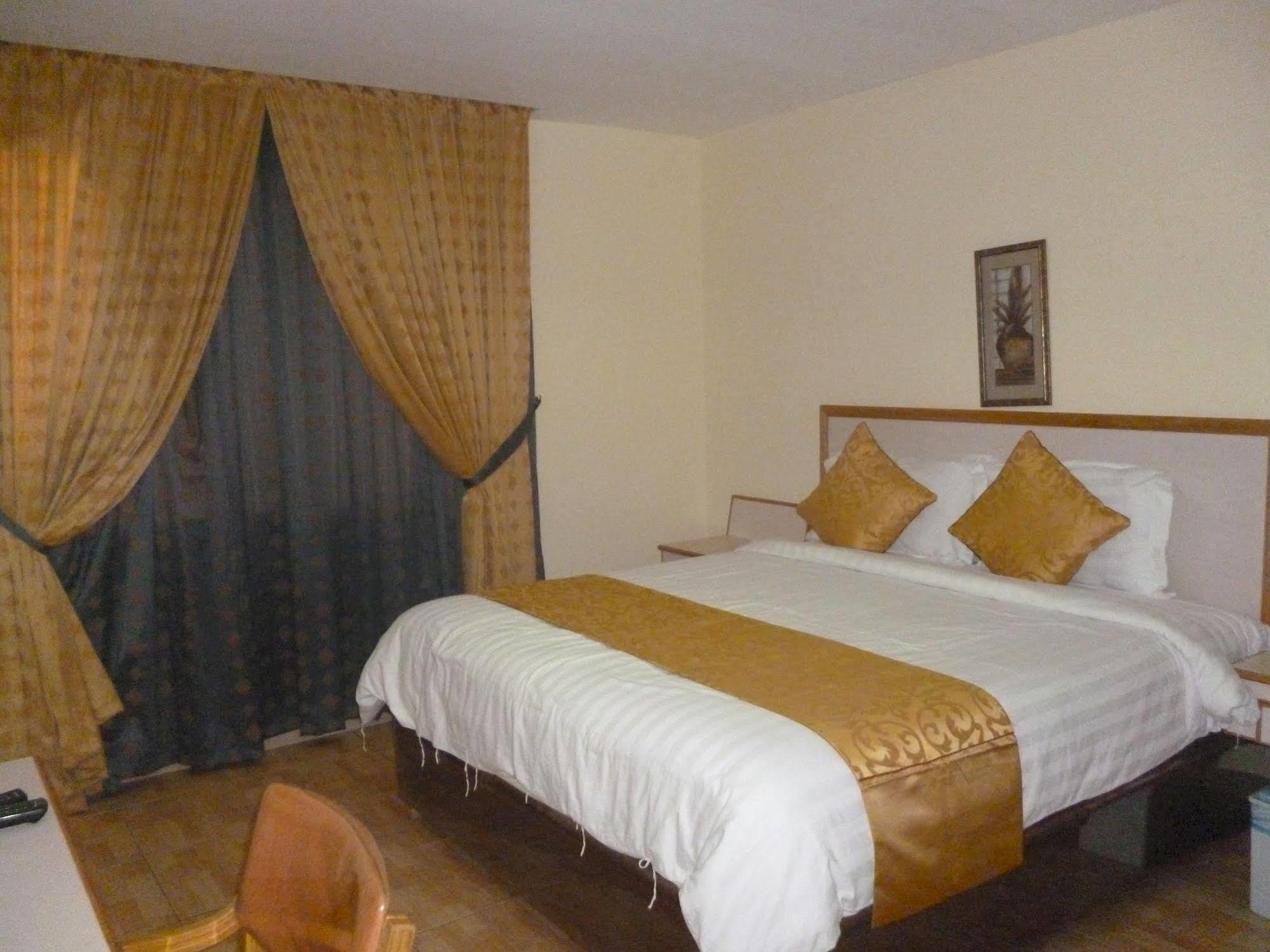 Mansour Plaza Hotel Apartments Νταμάμ Εξωτερικό φωτογραφία